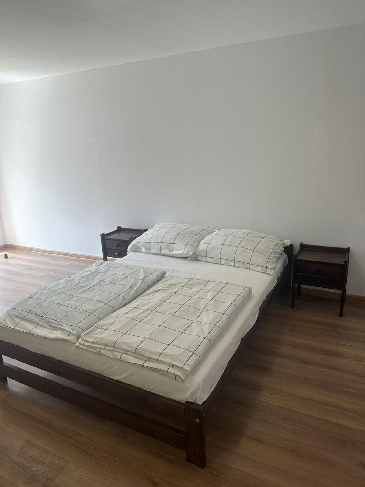 Agroturystyka Alpaka Konradow Apartment Konradow  Ngoại thất bức ảnh